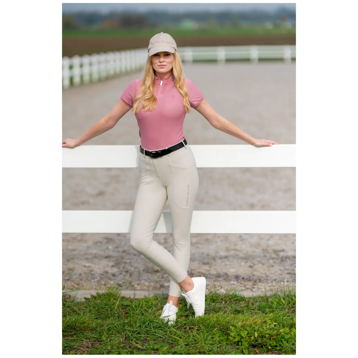 Cheval de Luxe Basecap aus Mesh mit Glitzerlogo