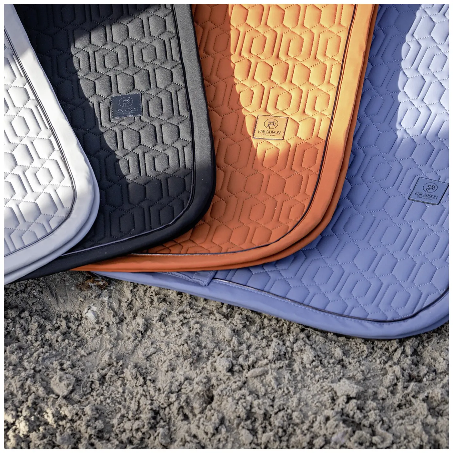 ESKADRON Platinum Schabracke Softshell Emblem